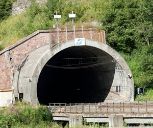 Wo ist der längste Tunnel der Welt? Für Kinder erklärt