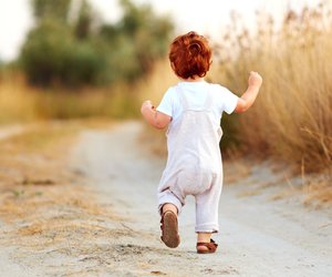 Ab wann können Kinder robben? Was man über das Thema ...