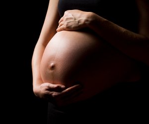 Nabelbruch in der Schwangerschaft: Ist das gefährlich?