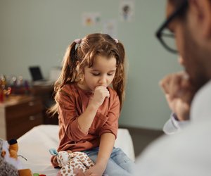 Keuchhusten-Infektionen auf Rekordhoch: 5 Dinge, die Eltern jetzt wissen müssen