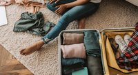Direkt mehr Platz: So packst du Socken und Unterwäsche richtig in den Koffer
