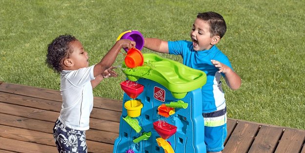 Lidl verkauft stark reduzierte Wasserwand, die Kinder stundenlang beschäftigt