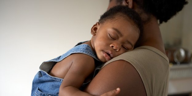 Auszeit für Eltern: In dieser Schlafphase kannst du dein Baby problemlos ablegen