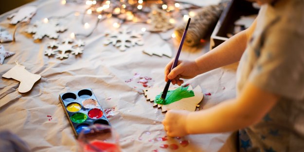 Geschenkanhänger basteln ohne Stress: 2 geniale 15-Minuten-Ideen für Heiligabend