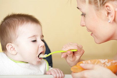 Wieviel Muss Ein Baby Trinken 10 Fragen Zum Trinken Bei Babys