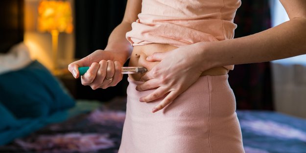 Hormonbehandlung bei Kinderwunsch: Das müsst ihr wissen