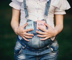 Zwillings­schwangerschaft: 5 Fragen an die Hebamme