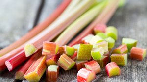 Rhabarber: Ist das Gemüse auch in der Schwangerschaft gesund?