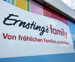 Das Planschbecken von Ernsting's family sorgt für sommerlichen Spaß