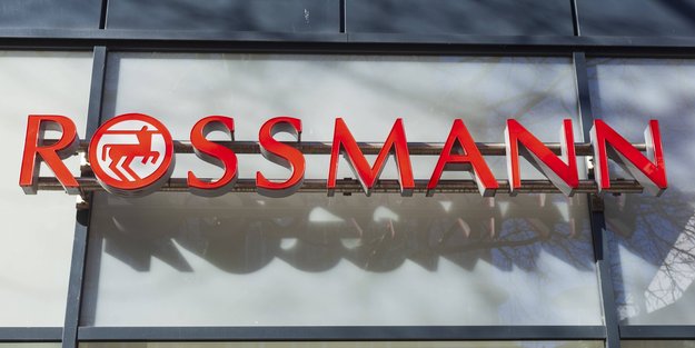 Fahrradtour geplant? In diese Gepäckträgertasche von Rossmann passt alles, was ihr braucht