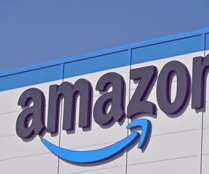 Dieser Mantel von Amazon hält deinen Hund im Winter warm