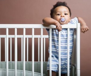 Babybett-Test: Diese fünf Modelle sind sicher, schön & gemütlich