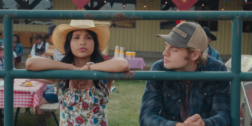 My Life with the Walter Boys. (L to R) Nikki Rodriguez as Jackie and Noah LaLonde as Cole in episode 109 of My Life with the Walter Boys. Cr. Courtesy of Netflix/© 2023 Netflix, Inc.