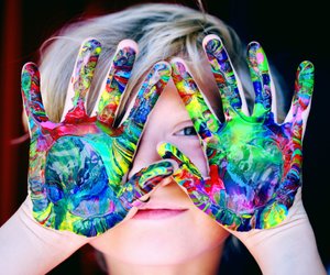 Wie entsteht Farbe? Wissen für kleine Farbforscher