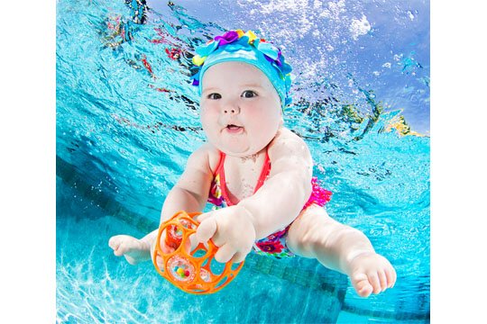 Babys unter Wasser: Valentina