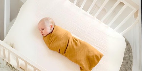 Pucksack im Alltag: Wie er Babys beim Schlafen hilft