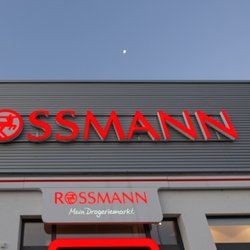 Ein Hit zu Weihnachten: Die festlichen Tischkarten-Sets von Rossmann