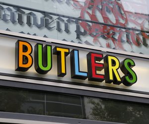 Dieser kleine Kaugummi-Automat von Butlers ist ein außergewöhnlicher Blickfang