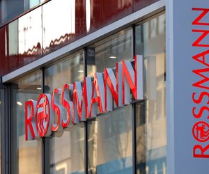 Camping-Hack: Rossmann's Camping-Dusche für nur 6 Euro