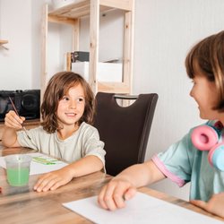 Tolles Schnäppchen bei Lidl: Diese vielseitigen 3-in-1 Buntstifte sind ein Muss für die Schule