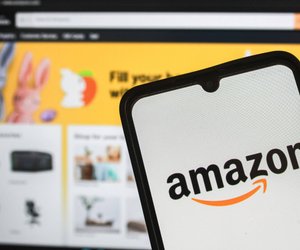Toller Blickfang für den Flur: Diese Amazon-Schuhbank hat ein besonders schlichtes Design