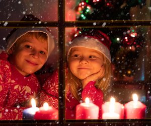 Zauberhaft: Deshalb bilden sich im Winter manchmal Eisblumen am Fenster