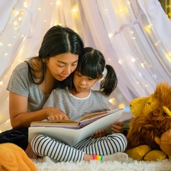 Gute Nachrichten: 3 Zukunfts-Skills, die Vorlesen bei Kindern stärkt