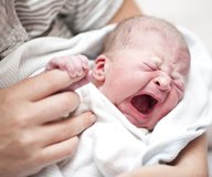 Schütteltrauma: Für Babys ist Schütteln lebensgefährlich