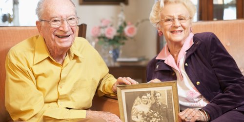 Goldene Hochzeit: Das sind unsere 5 liebsten Geschenkideen für das Ehepaar
