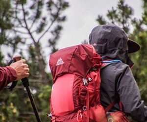 Softshelljacke reinigen: So häufig ist eine Wäsche wirklich nötig
