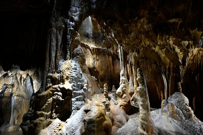 NRW mit Teenagern: Dechenhöhle in Iserlohn