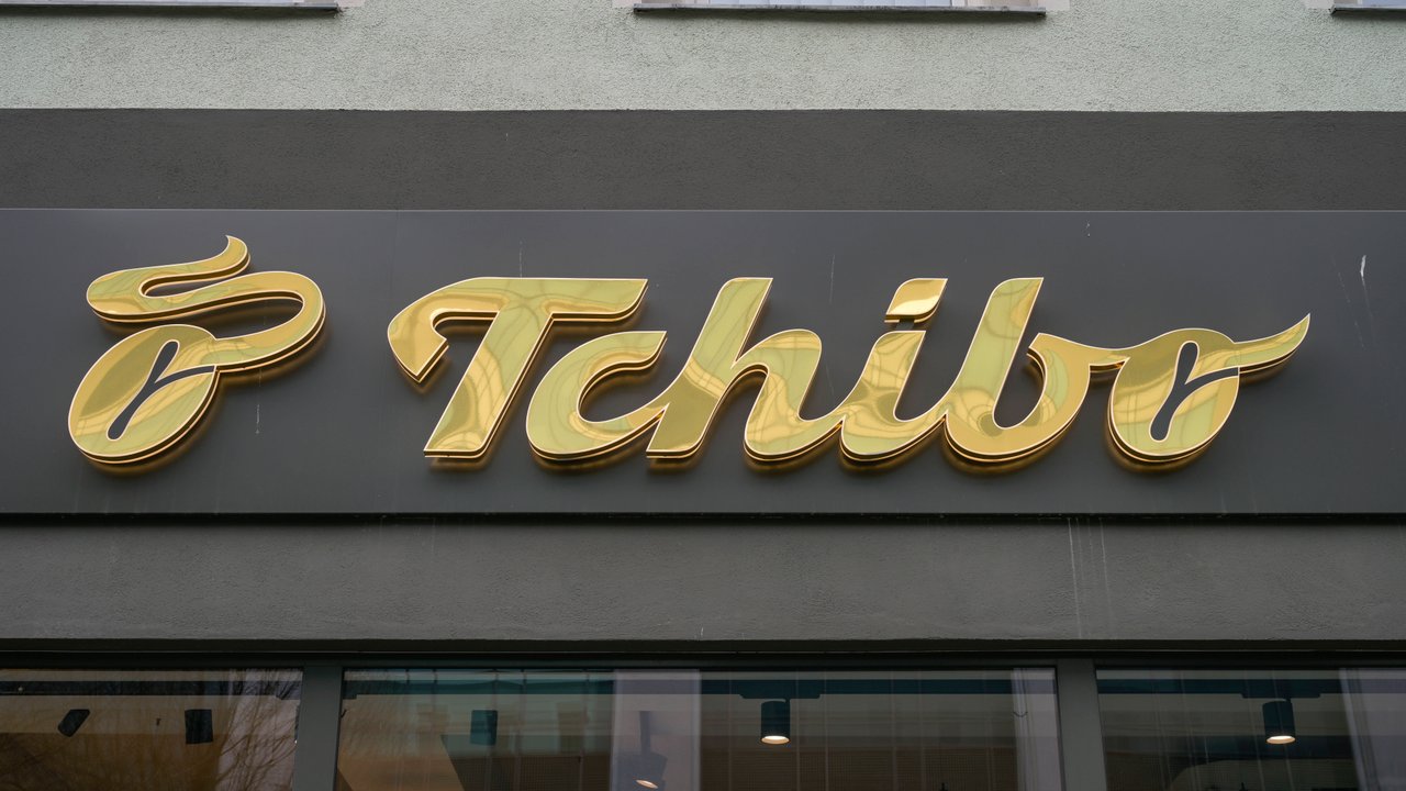 Tchibo hat super Keksdosen für deine Plätzchen.