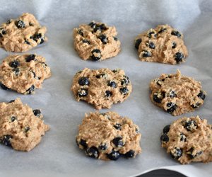 Vegane Cookies: Einfaches Rezept für softe Blaubeer-Kekse