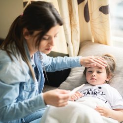 Wo sollten Eltern bei ihrem Kleinkind Fieber messen?