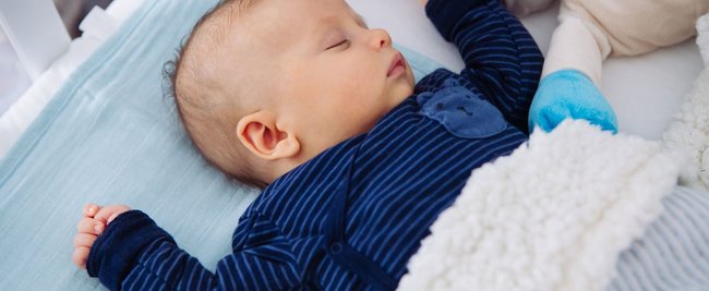 Baby schlafen legen: Auf diese 25 Dinge kommt es an