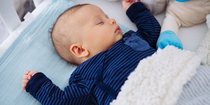 Baby schlafen legen: 25 Dinge, auf die ihr achten könnt, wenn ihr das Baby ins Bett bringen wollt