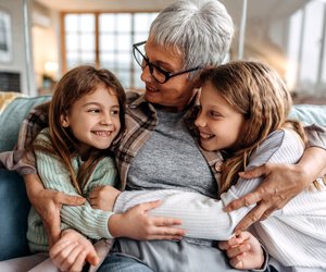 Leise&#x20;Helden&#x3A;&#x20;Die&#x20;untersch&#x00E4;tzte&#x20;Wirkung&#x20;von&#x20;Gro&#x00DF;eltern