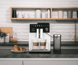 12 Kaffee­variationen, 1 Maschine: So gelingt Kaffeegenuss zum günstigen Preis