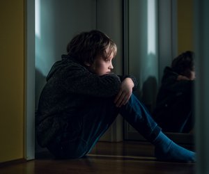 Diese 7 Erziehungssünden brennen sich für immer bei deinem Kind ein