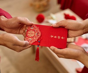 Geschenke für Chinesisch Neujahr: 13 Geschenkideen, die viel Glück bringen