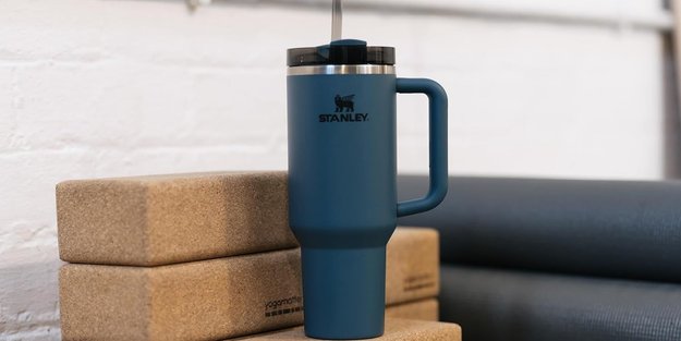 Stanley Quencher: Amazon verkauft Trend-Trinkbecher stark reduziert