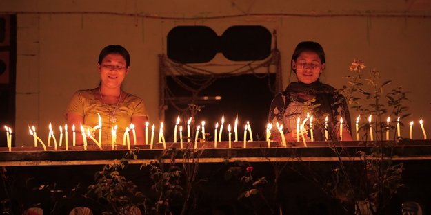 Krasser Job: Hebammen in Myanmar. Eine Doku von Snow Hnin Ei Hlaing