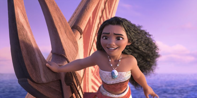Vaiana 2: Vaiana erhält eine unerwartete Nachricht von ihren Vorfahren, die ihr den Weg weisen, und muss sich in gefährliche, längst vergessene Gewässer begeben, um ein Abenteuer zu bestehen, wie sie es noch nie erlebt hat. 