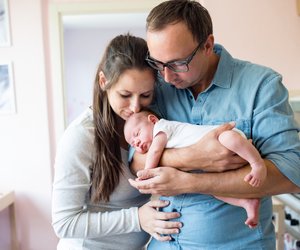Fliegergriff: Warum diese Trageposition so gut für Babys ist – und wie sie funktioniert