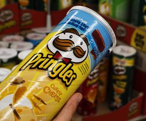 Erst essen dann basteln: 15 Upcycling-Ideen für leere Pringles-Dosen
