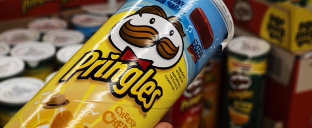 Aufgegessen? 15 geniale DIY-Hacks für eure leeren Pringles-Dosen