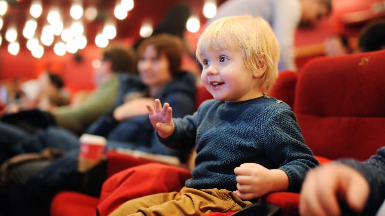 Ab wann dürfen Kinder ins Kino?
