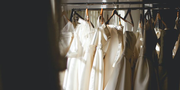 390 Brautkleider gestohlen: Über 90 Bräute zittern um Hochzeit!