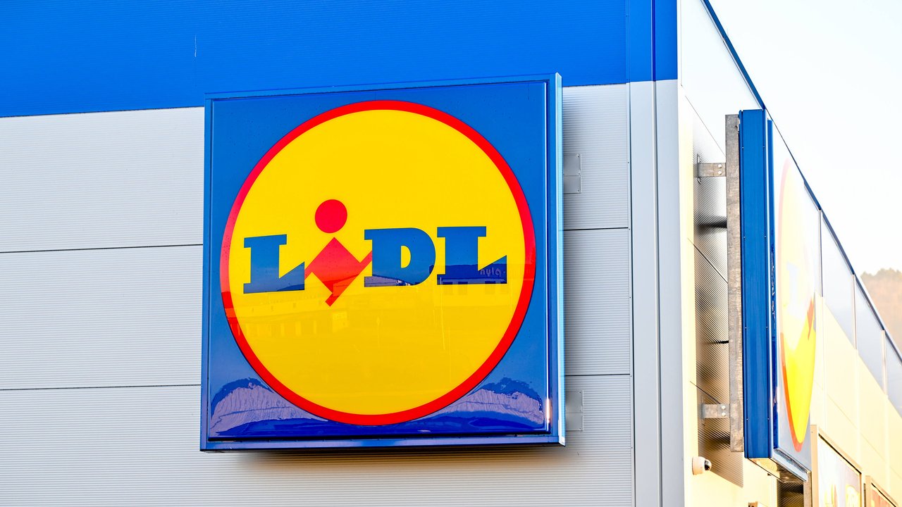 Bei Lidl gibt es jetzt dieses praktische Badregal