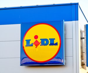 Mehr Ordnung, mehr Stil: Das Lidl-Regal mit Bambuskörbchen fürs Badezimmer